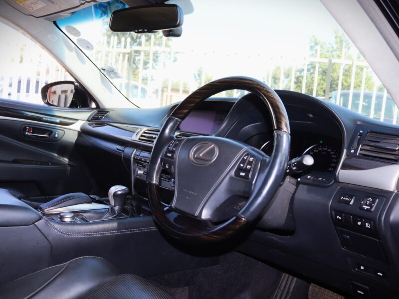 The 2013 Lexus LX 460