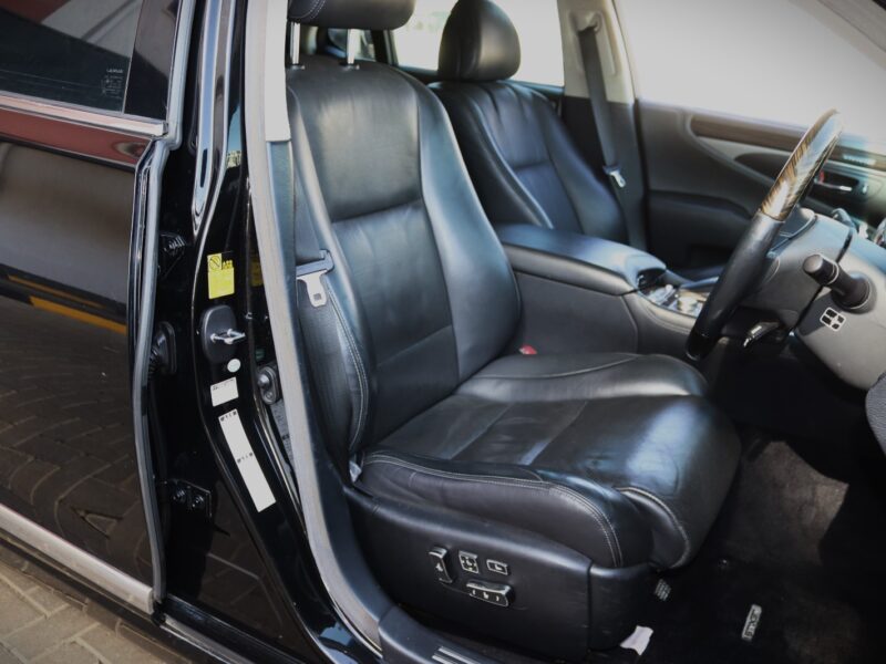 The 2013 Lexus LX 460