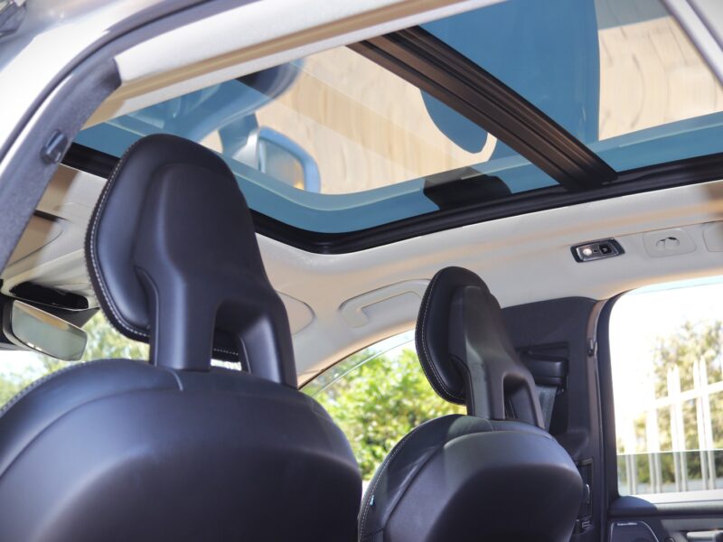 The 2018 Volvo XC60 T5 with Sunroof