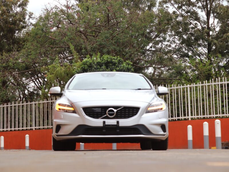 2017 Volvo V40 D4 - Silver