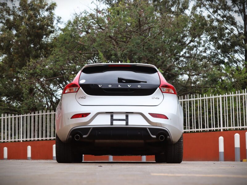2017 Volvo V40 D4 - Silver
