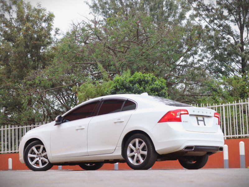 2016 Volvo S60 D4