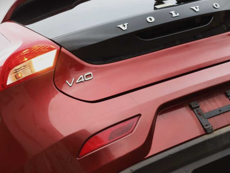 2016 Volvo V40 T4 Wine Red