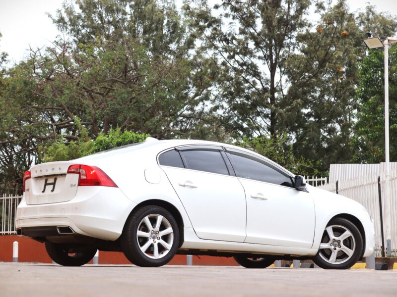 2016 Volvo S60 D4