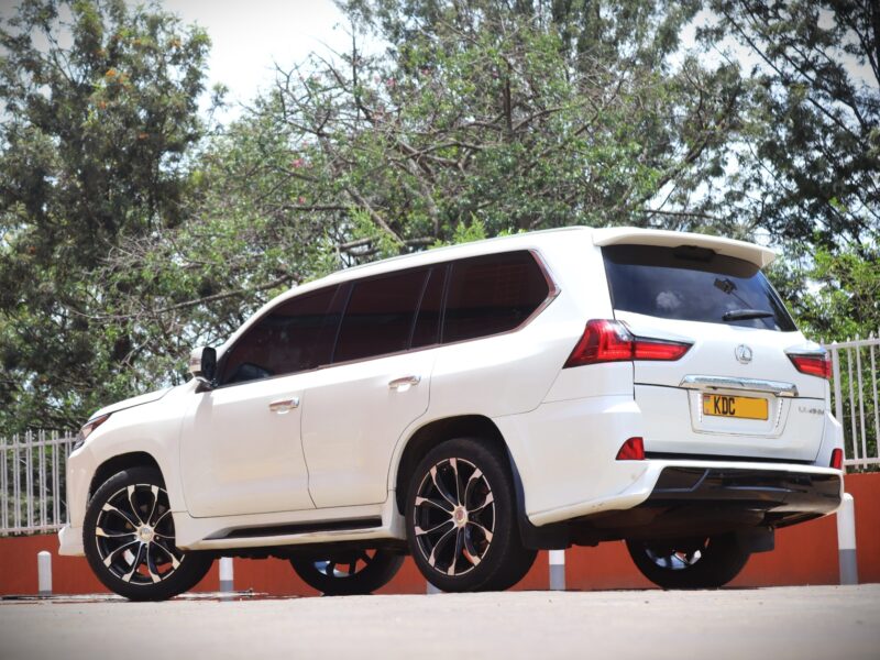2016 Lexus LX 450d 4.5L Diesel
