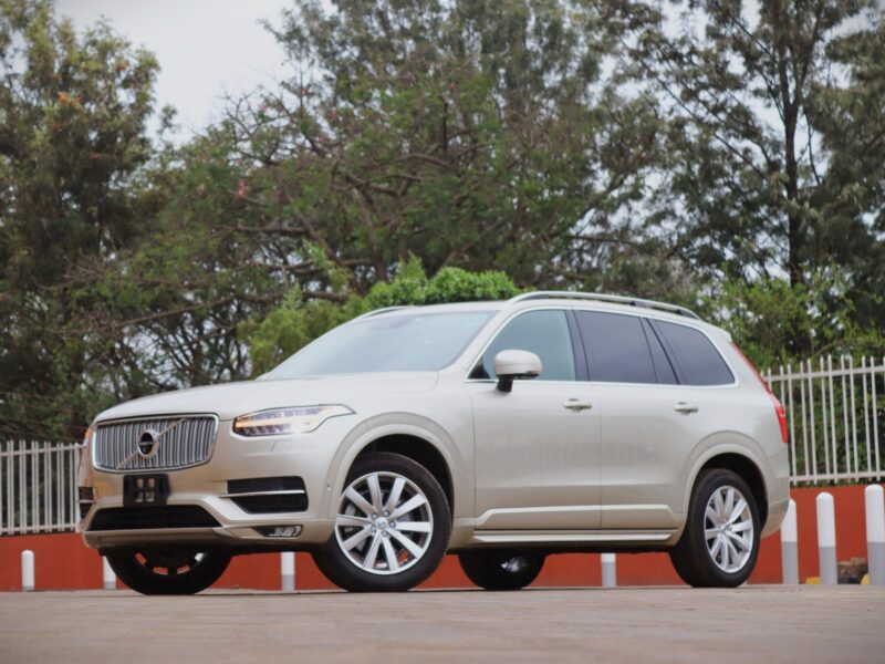 2017 Volvo XC90 T5 – Luxury, Power & Safety