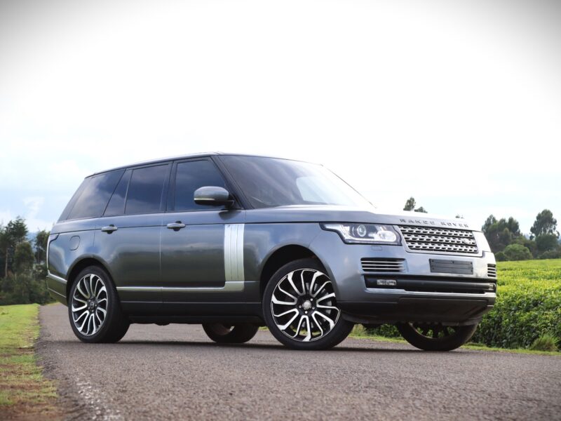 2016 Range Rover Vogue – Luxury, Power & Comfort