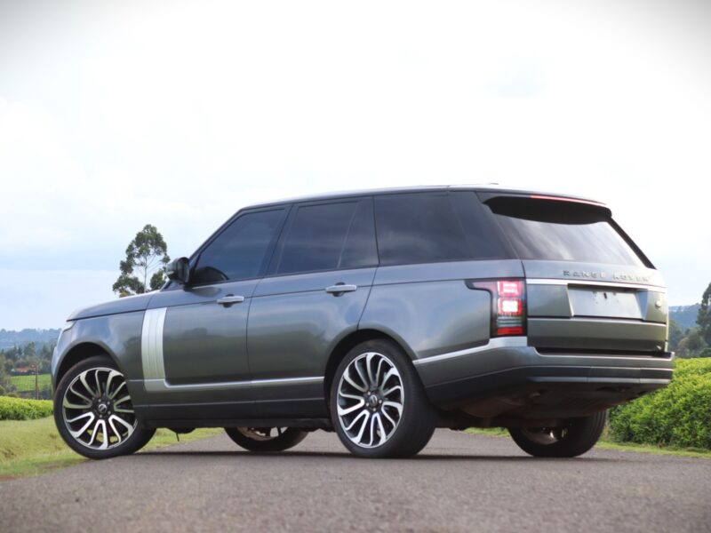 2016 Range Rover Vogue – Luxury, Power & Comfort