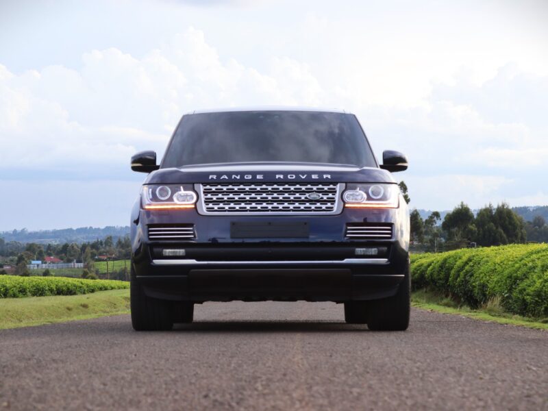 2018 Range Rover Autobiography 4.4L – Power, Luxury & Prestige