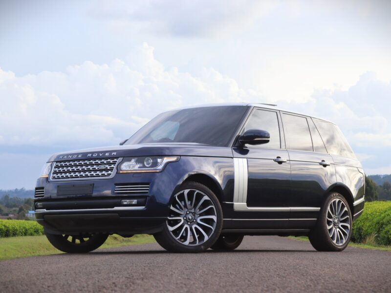 2018 Range Rover Autobiography 4.4L – Power, Luxury & Prestige