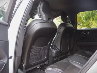 2018 Volvo XC60 D4 R-Design – Sporty, Sleek & Powerful 🚗💨