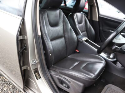 2014 Volvo D2 – Smart, Efficient, and Scandinavian Sleek