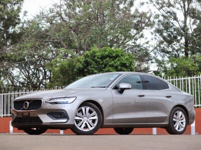 2019 Volvo S60 T4 – Sporty, Safe & Sophisticated Sedan 🚗✨