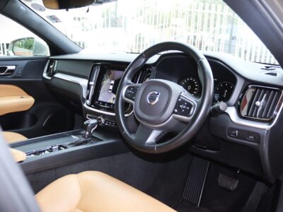 2019 Volvo S60 T4 – Sporty, Safe & Sophisticated Sedan 🚗✨