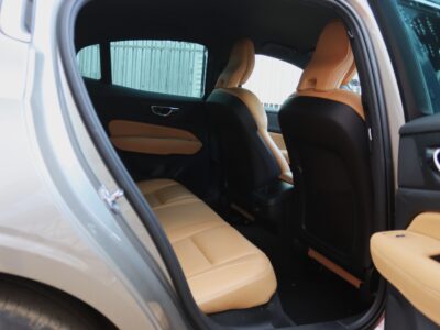 2019 Volvo S60 T4 – Sporty, Safe & Sophisticated Sedan 🚗✨