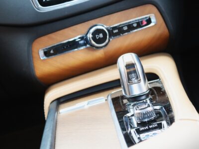 2019 Volvo XC90 T8 Plug-in Hybrid – Luxury, Power & Sustainability 🔋🚙