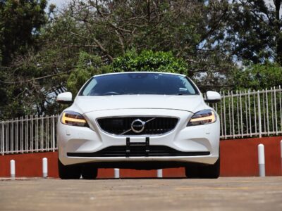 2018 Volvo V40 T2 – Stylish, Compact & Efficient 🚗✨