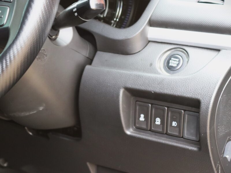🚗 2016 Suzuki Swift – Compact, Stylish & Fuel Efficient!