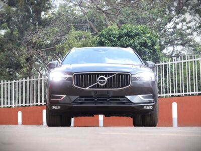 🌿 2018 Volvo XC60 T5 Inscription – Luxury Green SUV