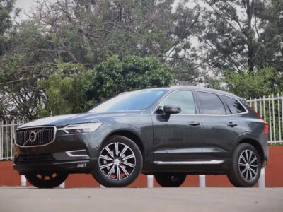 🌿 2018 Volvo XC60 T5 Inscription – Luxury Green SUV