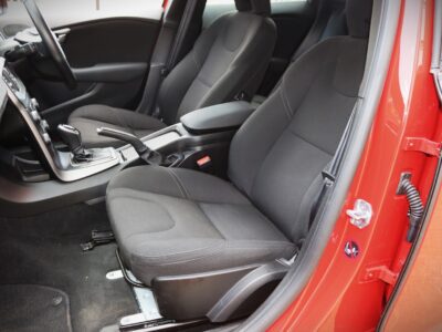 🚗 2018 Volvo V40 T3 - Sleek, Safe & Turbocharged