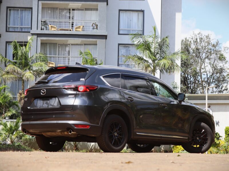 🚘 2018 Mazda CX-8 AWD Diesel – Grey, 7-Seater Luxury SUV