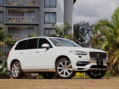 2018 Volvo XC90 T8 Inscription Plug-In Hybrid with Sunroof – Luxury & Power Combined