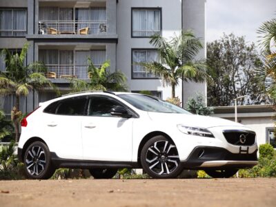 🚗 2018 Volvo V40 Cross Country T5 - Rugged Luxury Hatchback