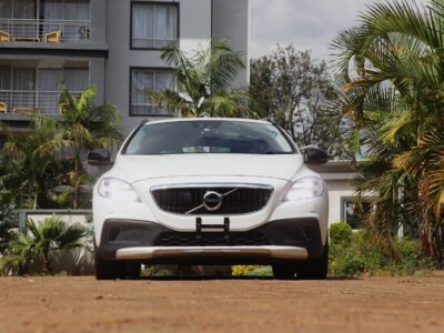 🚗 2018 Volvo V40 Cross Country T5 - Rugged Luxury Hatchback