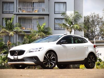 🚗 2018 Volvo V40 Cross Country T5 - Rugged Luxury Hatchback