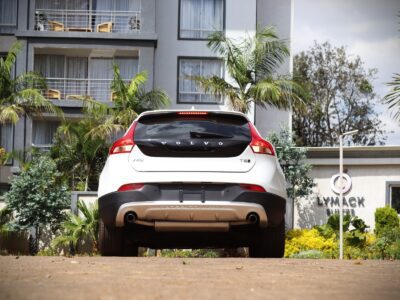 🚗 2018 Volvo V40 Cross Country T5 - Rugged Luxury Hatchback