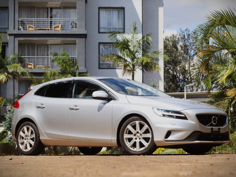 2018 Volvo V40 D4 – Sporty Diesel