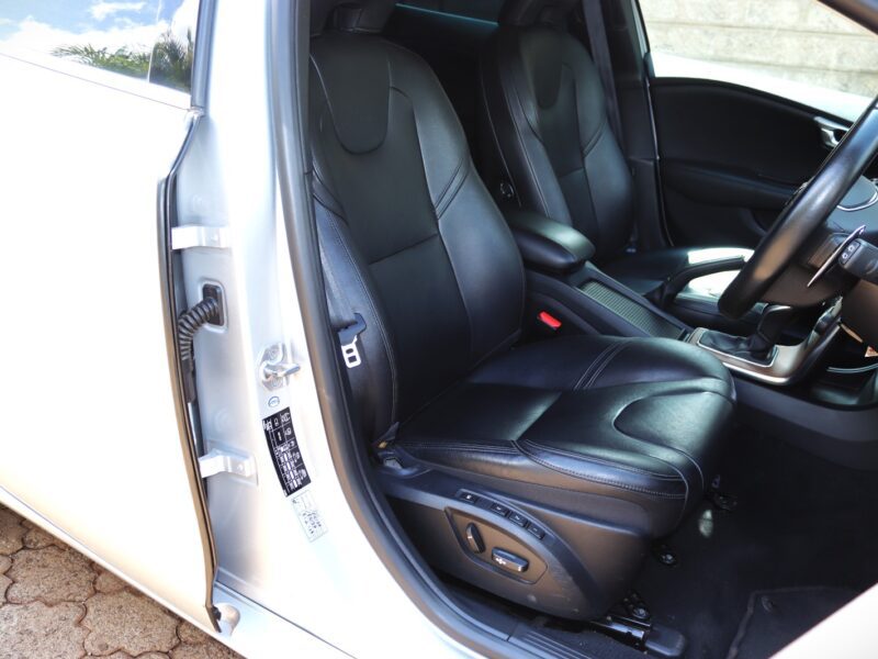 2018 Volvo V40 D4 – Sporty Diesel