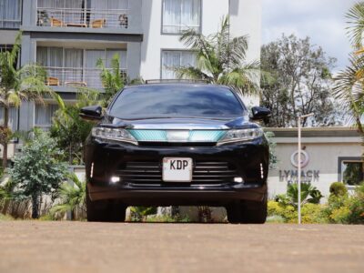 🚗 2017 Toyota Harrier Black – Sleek, Spacious, and Reliable