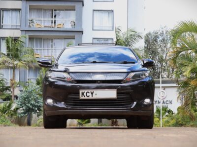 🚙 2013 Toyota Harrier – Premium Comfort & Reliability