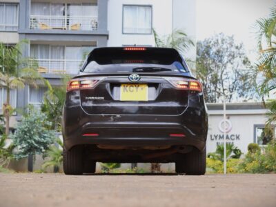 🚙 2013 Toyota Harrier – Premium Comfort & Reliability