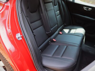 🚘 2018 Volvo V60 T5 – New Shape - Luxury Wagon with Performance