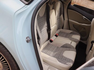 2016 Volvo V40 D4 – Teal Elegance Meets Turbo Diesel Power 🌟