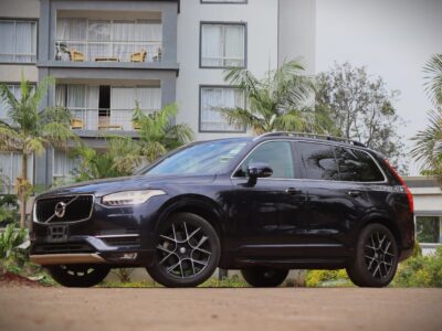 2017 Volvo XC90 T5 AWD – Luxury Family SUV in Striking Blue 💙