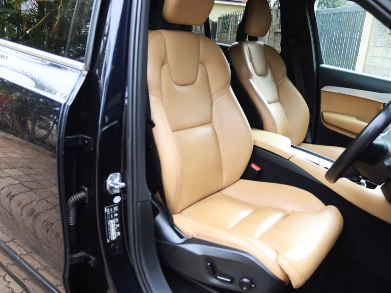 2017 Volvo XC90 T5 AWD – Luxury Family SUV in Striking Blue 💙