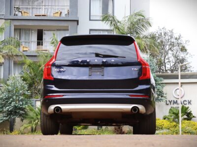 2017 Volvo XC90 T5 AWD – Luxury Family SUV in Striking Blue 💙