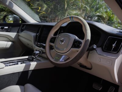 2018 Volvo XC60 D4 – Elegant Green Edition 🌿