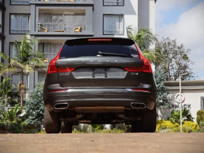 2018 Volvo XC60 D4 – Elegant Green Edition 🌿