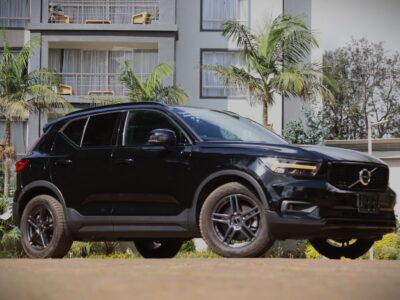 2018 Volvo XC40 R-Design with Sunroof – A Bold Statement of Luxury and Performance 🌟🚘