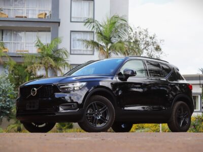 2018 Volvo XC40 R-Design with Sunroof – A Bold Statement of Luxury and Performance 🌟🚘
