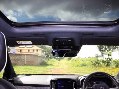 2018 Volvo XC40 R-Design with Sunroof – A Bold Statement of Luxury and Performance 🌟🚘