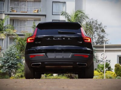 2018 Volvo XC40 R-Design with Sunroof – A Bold Statement of Luxury and Performance 🌟🚘