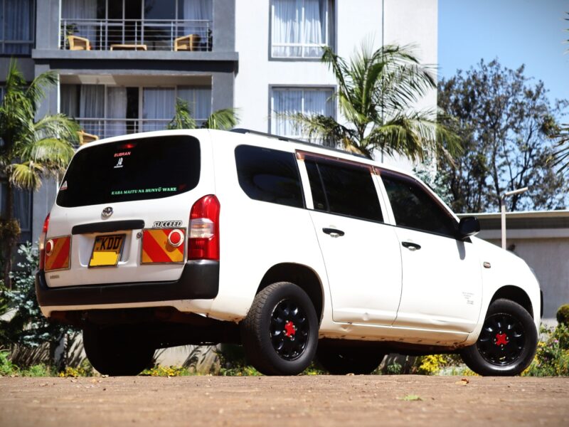 2014 Toyota Succeed – Compact Utility That Goes the Distance 🚗💼