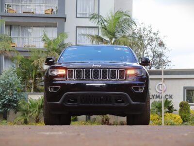 2018 Jeep Grand Cherokee Laredo – Bold, Rugged, and Refined 💪🌍