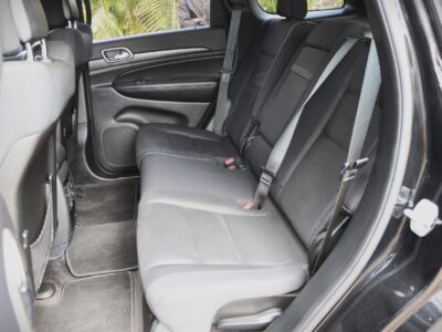 2018 Jeep Grand Cherokee Laredo – Bold, Rugged, and Refined 💪🌍